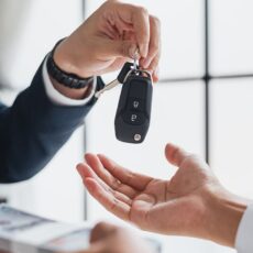 Was du unbedingt wissen musst, wenn du dein Auto beim Händler in Zahlung gibst