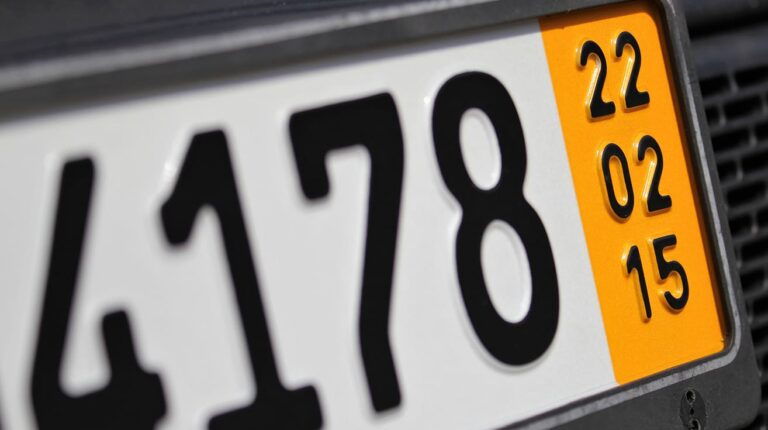 Kurzzeitkennzeichen – so überführst du dein Auto selbst