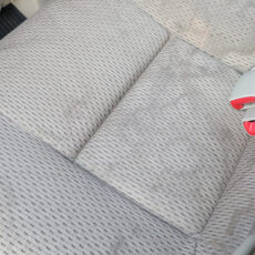 Wasserflecken aus Autositzen entfernen