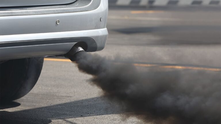 Abgasfarbe: Das verraten die Auspuffgase über den Motor